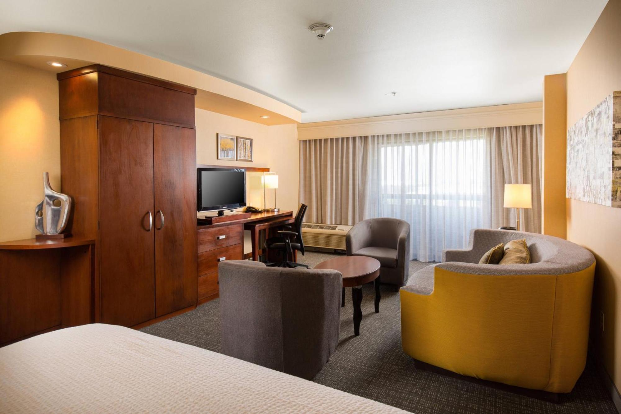 Hotel Courtyard By Marriott Ontario Rancho Cucamonga Exterior foto